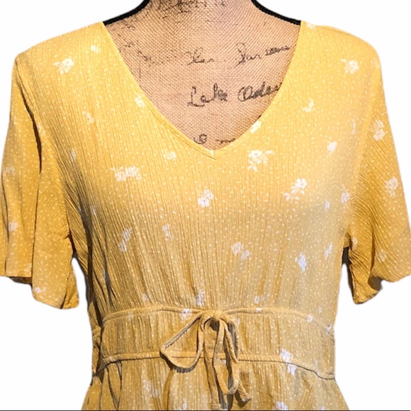 SO Boho Yellow & White Floral Blouse Size L Juniors - Picture 8 of 16